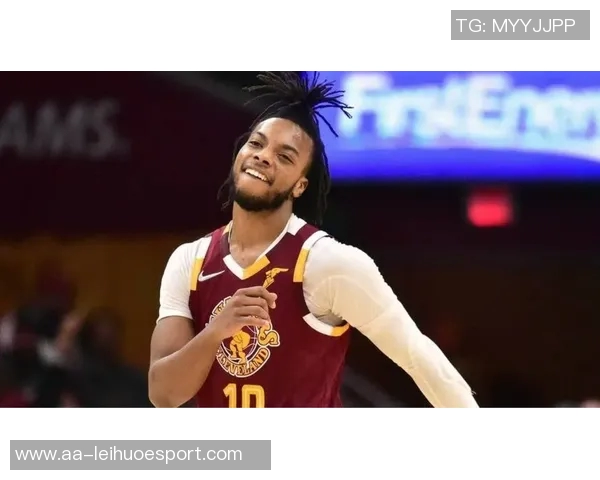 加兰表现出色三分命中率高效贡献15分5板6助球队战绩提升至正负值18最低